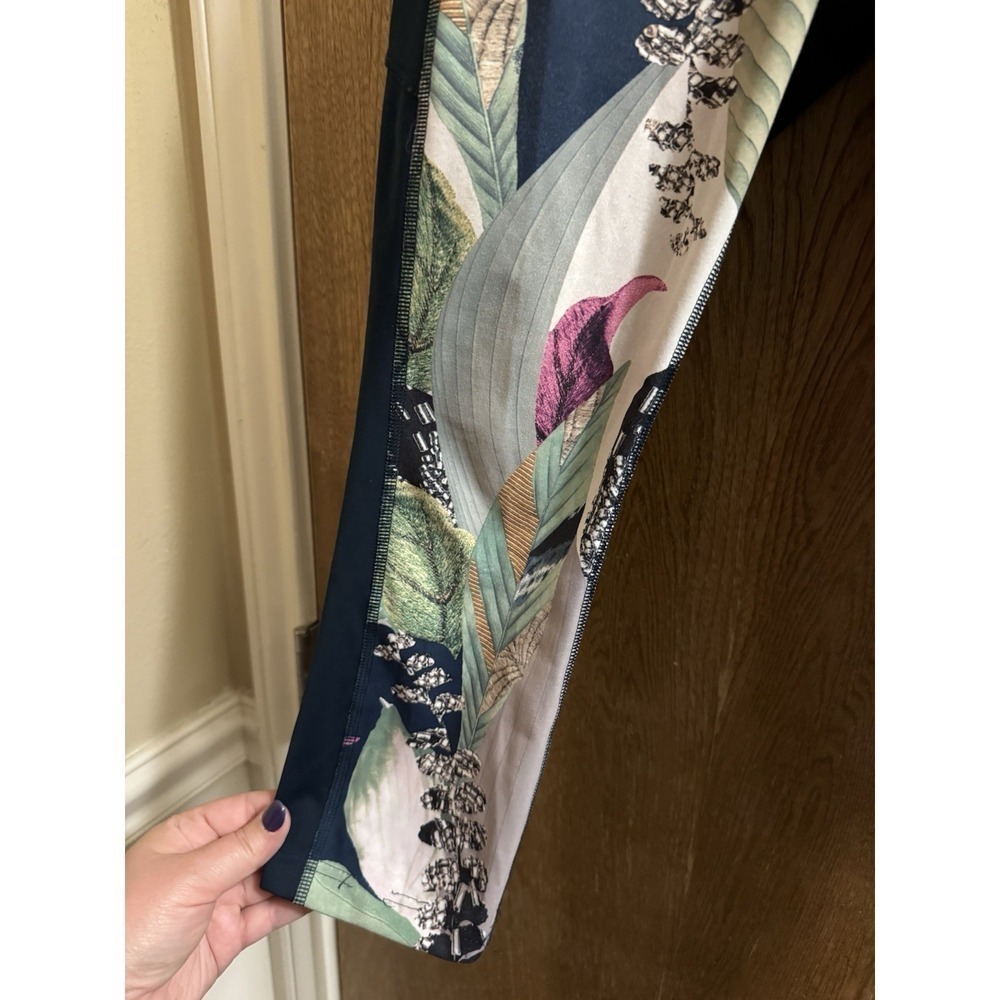 Athleta Oasis Contender 7/8 Lagoon Teal Legging Tropical XSP Petite Women Active - Picture 3 of 9